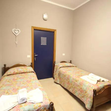 Del Volo לינה וארוחת בוקר *